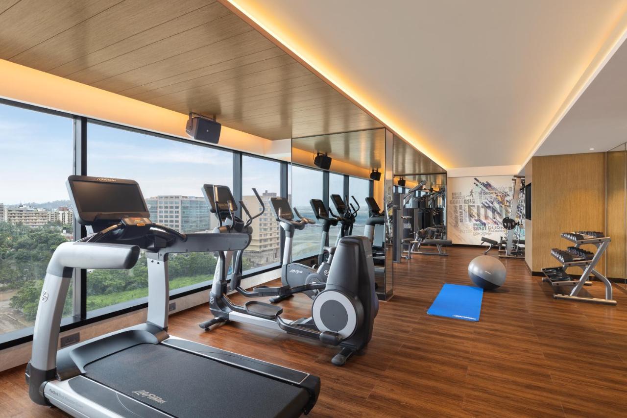 Готель Fairfield By Marriott Mumbai International Airport Екстер'єр фото
