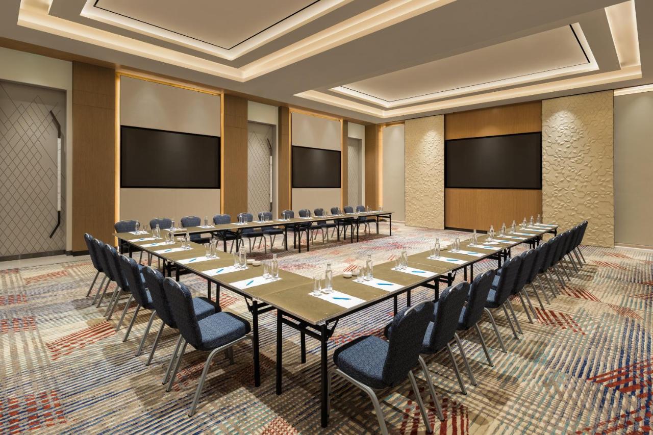 Готель Fairfield By Marriott Mumbai International Airport Екстер'єр фото