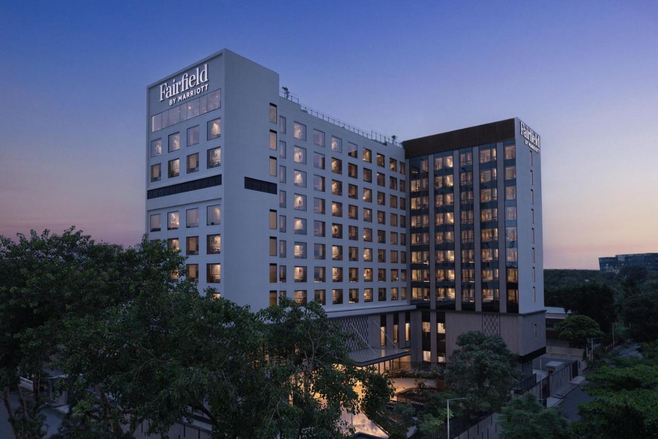 Готель Fairfield By Marriott Mumbai International Airport Екстер'єр фото