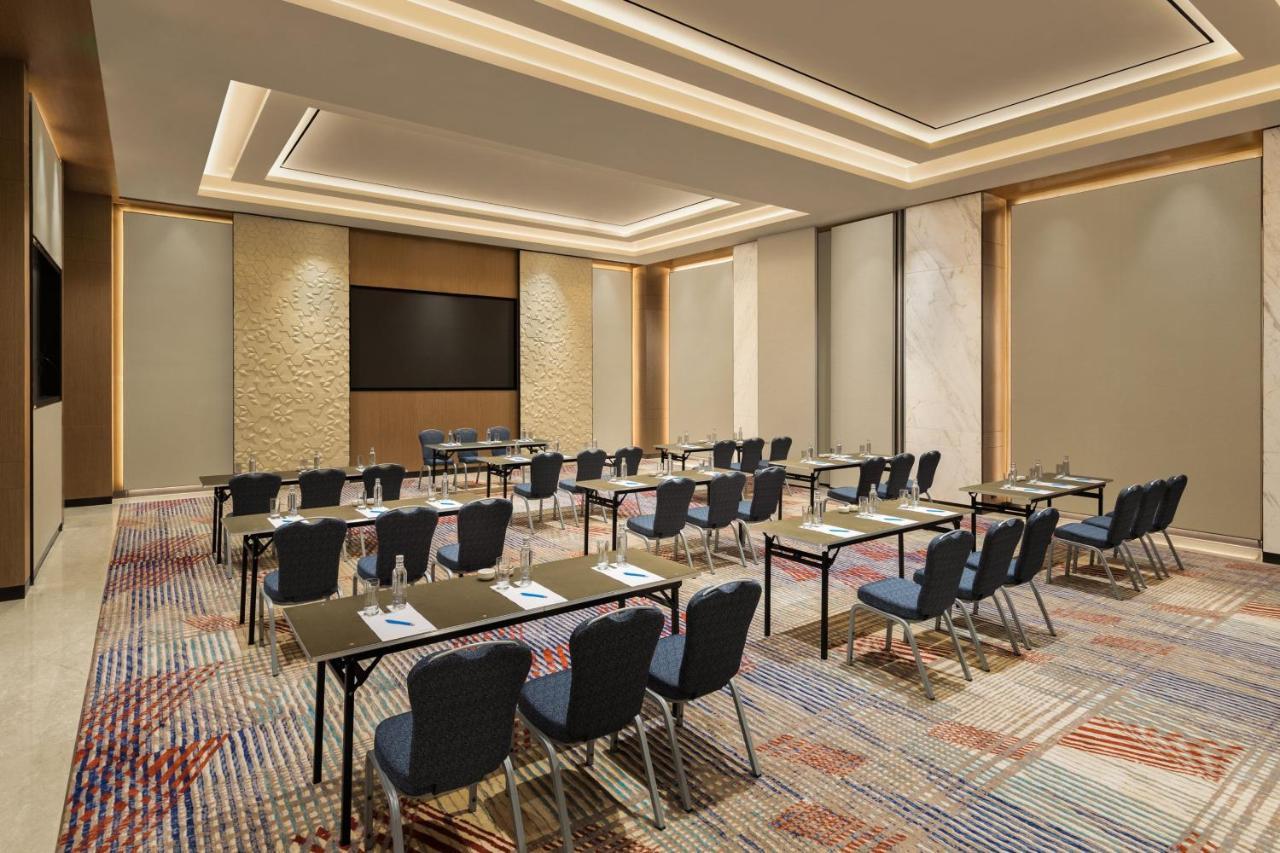 Готель Fairfield By Marriott Mumbai International Airport Екстер'єр фото