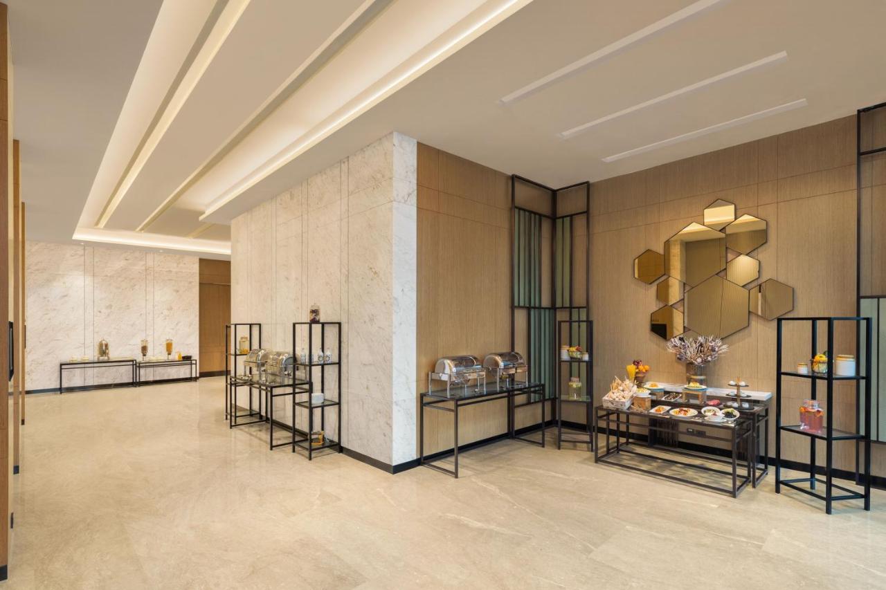 Готель Fairfield By Marriott Mumbai International Airport Екстер'єр фото