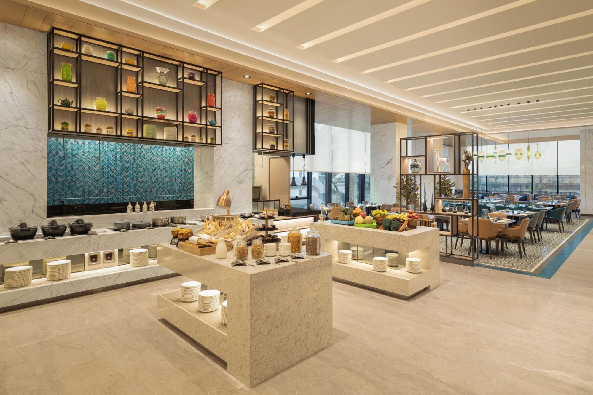 Готель Fairfield By Marriott Mumbai International Airport Екстер'єр фото